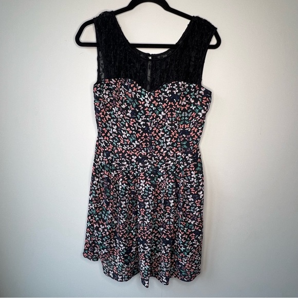 Betsey Johnson FY02W85  Womens Black Multi Lace Neckline Floral Lined Dress 4 - Picture 2 of 13